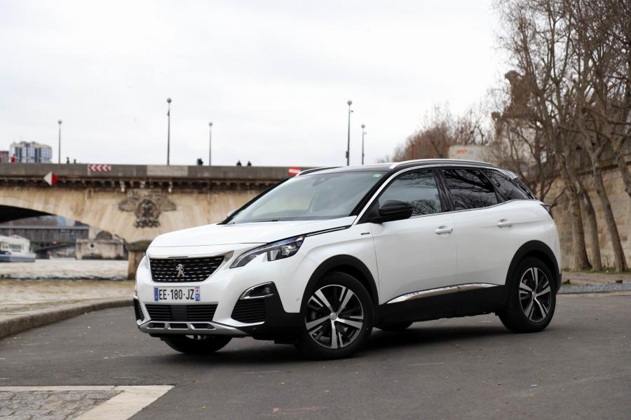 Peugeot 3008 GT Line 2016 года  (WW) (фото 1 из 42)